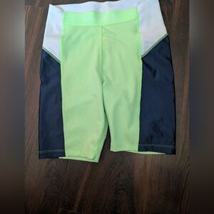 Nike dry fit short leggings women's medium